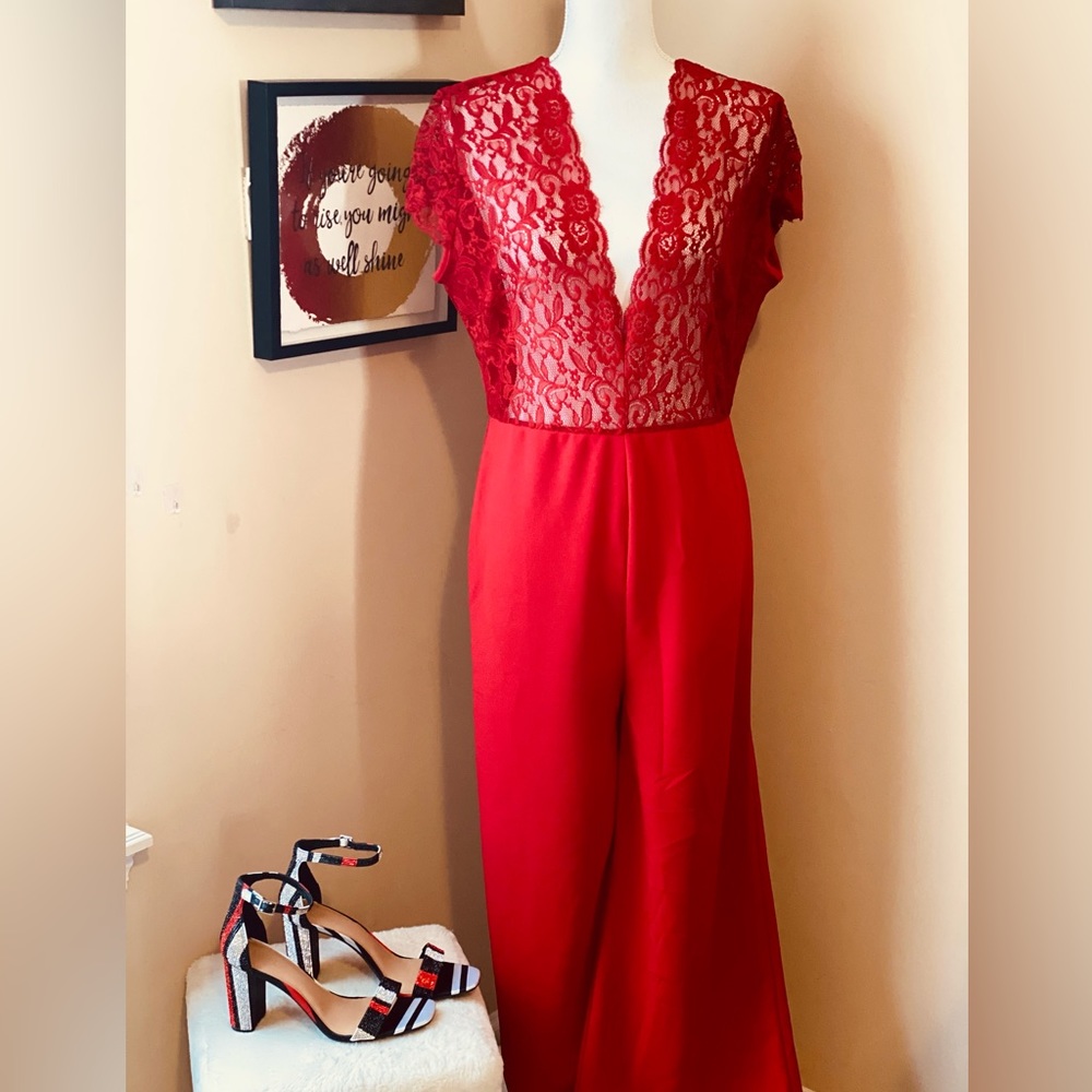 Red Lace top short sleeve jumper